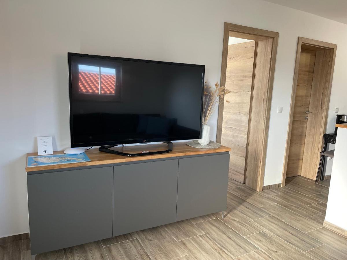 Apartment Lipa Вир Экстерьер фото